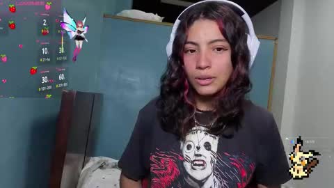 Snapshot of helia_n_amy chatting on 10.11.25 Helia Transfem and Amy online show from 10.11.25