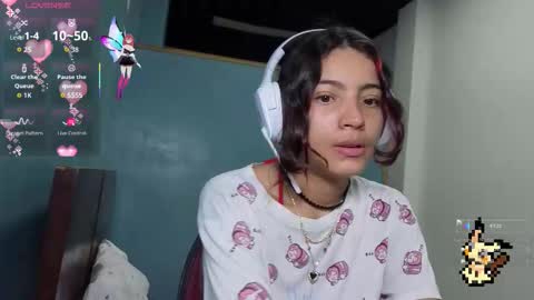 Snapshot of helia_n_amy chatting on 10.23.25 Helia Transfem and Amy online show from 10.23.25