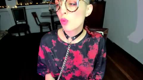 Heliconia online show from 10.19.25