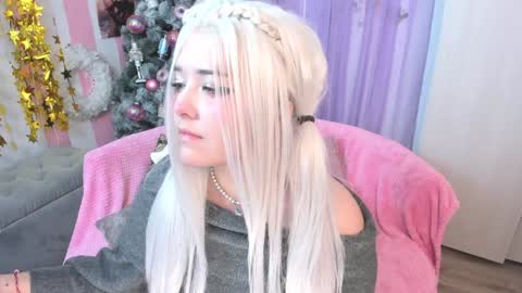 Laura online show from 12.19.24