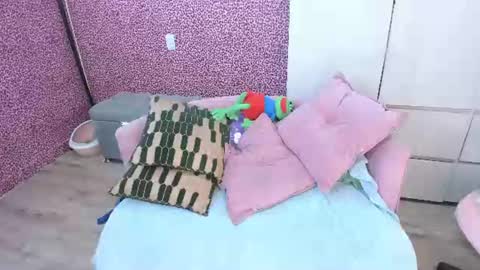 Laura online show from 06.17.26