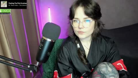 Red online show from 10.14.25