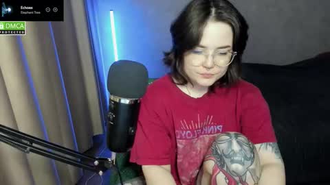 Red online show from 12.17.25