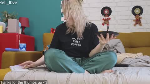 Snapshot of hell_l0ve chatting on 01.17.25 Anastasiia online show from 01.17.25