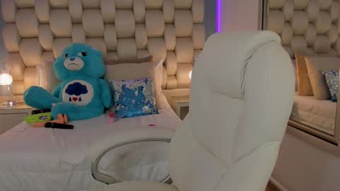 hellen_amazing online show from 12.27.24