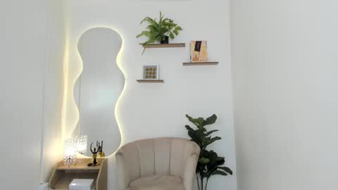 Julieta online show from 10.24.25