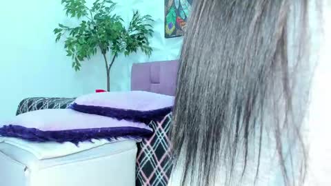 hellen     online show from 02.25.25