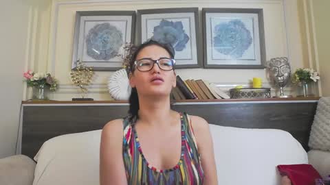    online show from 01.12.25