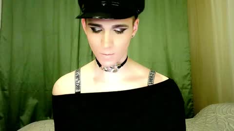 Snapshot of hellenspellman chatting on 02.25.25 Helen Spellman online show from 02.25.25