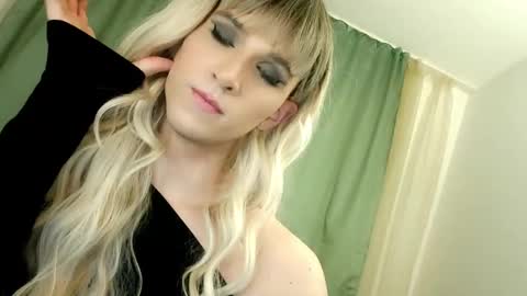 Snapshot of hellenspellman chatting on 03.06.25 Helen Spellman online show from 03.06.25