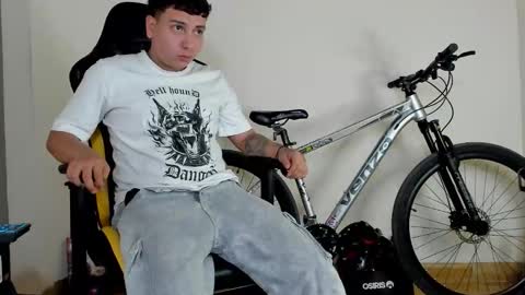 Star and Andy online show from 10.19.25