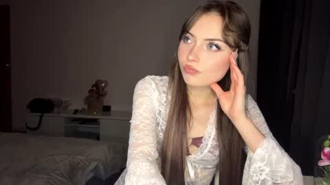 hellyluxury online show from 06.11.26