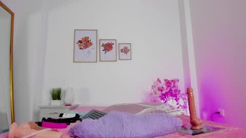 Hellzel online show from 11.24.25