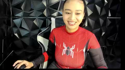 heluehorny13 online show from 10.26.25