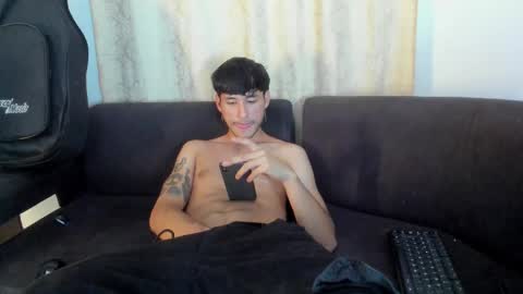 henrik_senn online show from 10.15.25