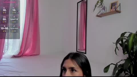 Hello I am Valentina independent Colombian model I love sensuality and pleasure welcome online show from 01.06.25