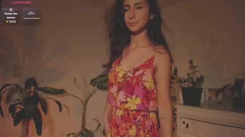 Hello I am Valentina independent Colombian model I love sensuality and pleasure welcome online show from 09.18.25