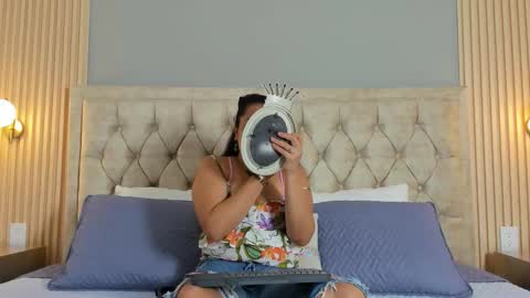 Hera  online show from 09.08.25