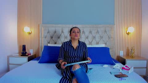 Hera  online show from 10.06.25