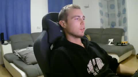 John Pearl online show from 12.04.25