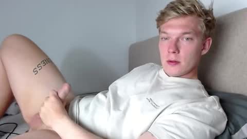 Snapshot of hercules__ chatting on 01.18.26 Gregblonde Alextattoo online show from 01.18.26