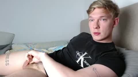 Snapshot of hercules__ chatting on 03.21.26 Gregblonde Alextattoo online show from 03.21.26