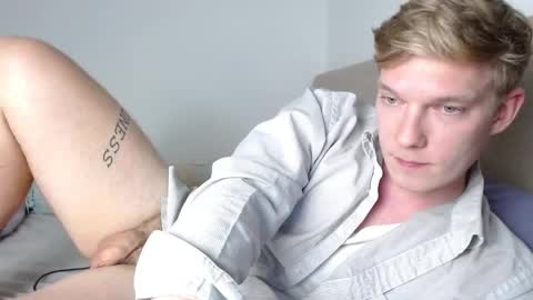Snapshot of hercules__ chatting on 04.02.26 Gregblonde Alextattoo online show from 04.02.26