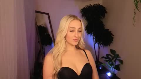 Elise online show from 03.31.26