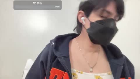 Snapshot of heredigitally chatting on 02.16.25 3 online show from 02.16.25