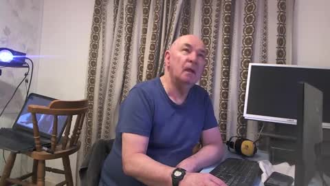 mature online show from 01.04.25