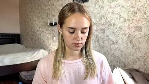 Sylvia online show from 09.11.25