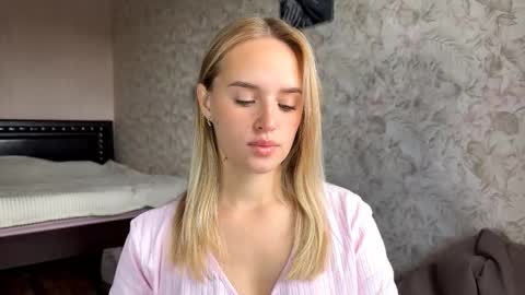 Sylvia online show from 09.12.25