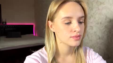 Sylvia online show from 10.10.25