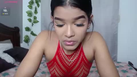 Snapshot of hermione_sweet18 chatting on 12.29.24 Alana online show from 12.29.24