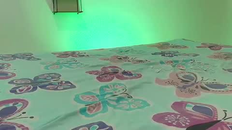 Charlotte Y Crystal online show from 03.10.25