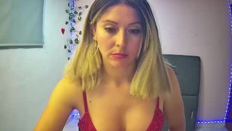 Hestesiaxx online show from 12.13.24