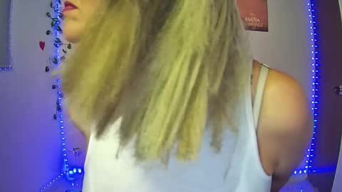 Hestesiaxx online show from 03.05.25