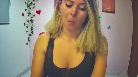 Hestesiaxx online show from 03.11.25