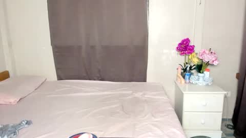 Hestia Make me In love with you online show from 09.15.25