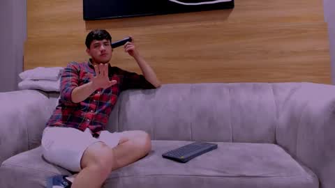 heteros men online show from 12.15.25