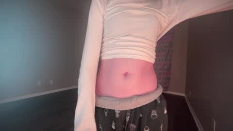 Snapshot of hexivu chatting on 12.14.24 salem online show from 12.14.24