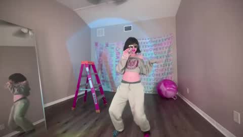 Snapshot of hexivu chatting on 02.10.25 salem online show from 02.10.25