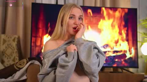 Snapshot of hey_becky chatting on 02.10.26 Becky online show from 02.10.26