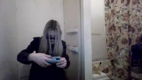 Snapshot of hey_mikky chatting on 02.11.25 hey_mikky online show from 02.11.25