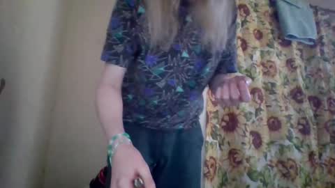 Snapshot of hey_mikky chatting on 03.09.25 hey_mikky online show from 03.09.25