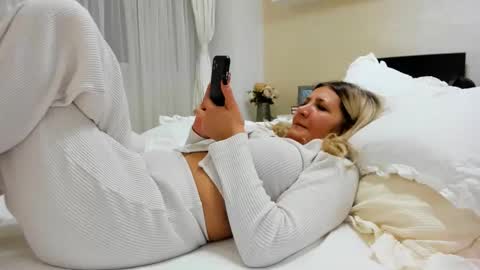 Heyheygrey online show from 01.14.25