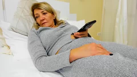 Heyheygrey online show from 02.14.25