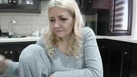 Snapshot of heyheygrey chatting on 03.15.26 Heyheygrey online show from 03.15.26