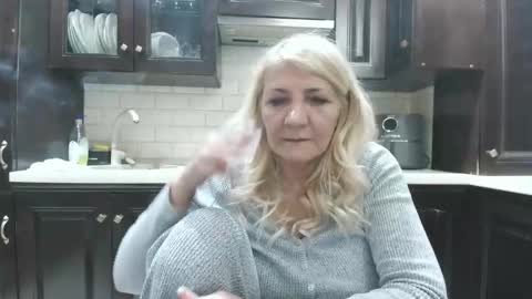 Snapshot of heyheygrey chatting on 04.09.26 Heyheygrey online show from 04.09.26