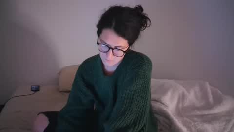 Ada Sophie online show from 01.05.25